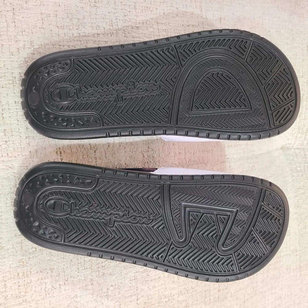 NEW Champion Little Boy Girls Slide Sandals Sz 4 Black White Lightweight Slip On